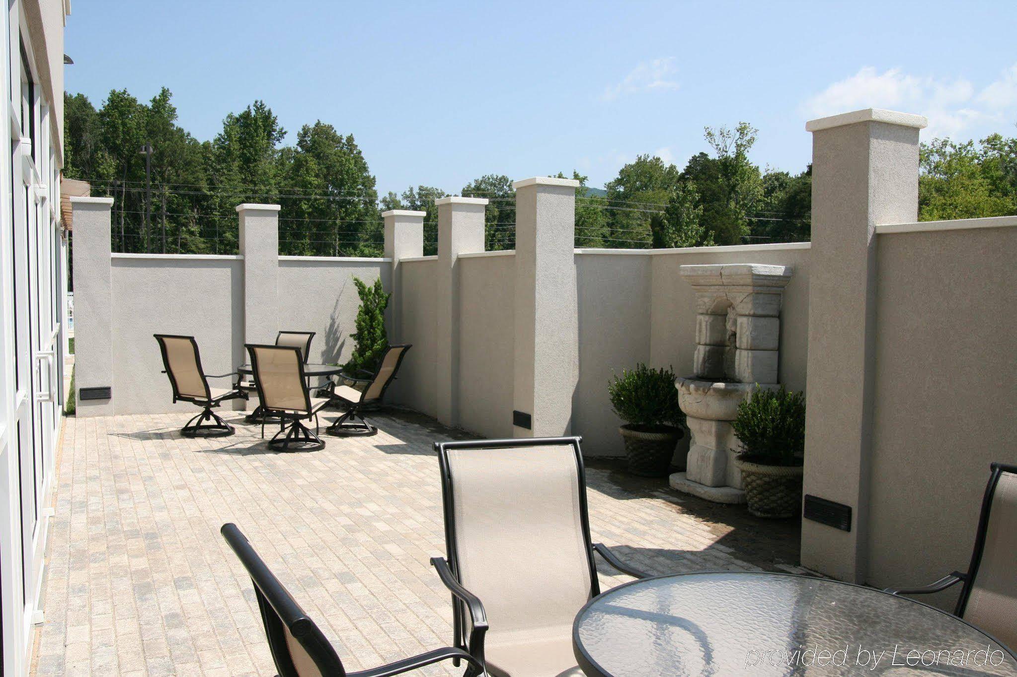 Hampton Inn & Suites Huntsville Hampton Cove Exterior photo