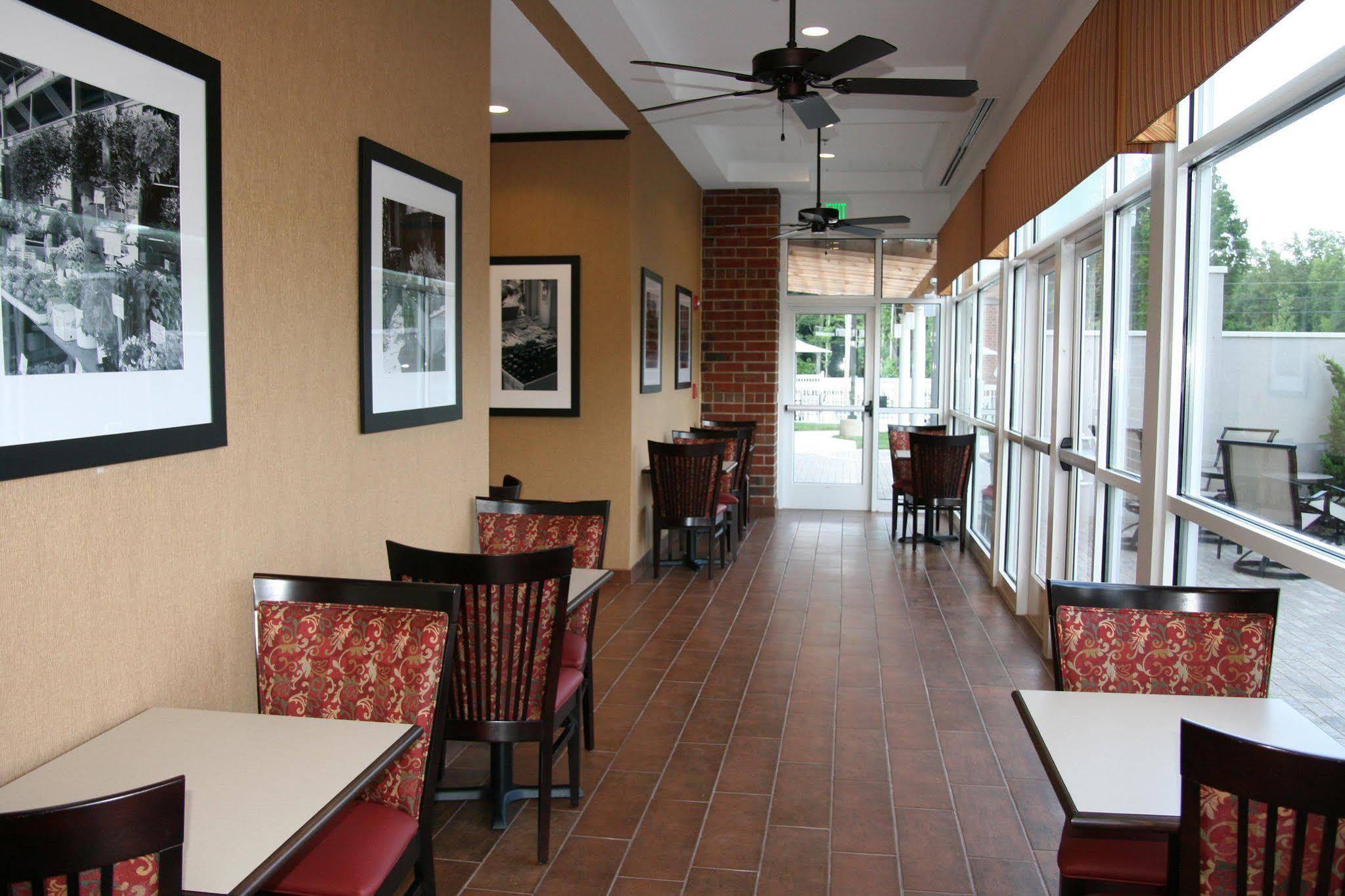 Hampton Inn & Suites Huntsville Hampton Cove Exterior photo