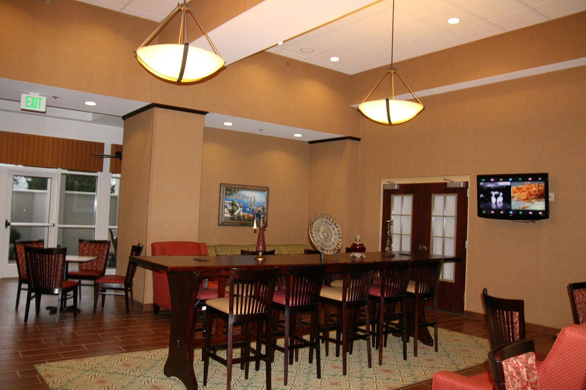 Hampton Inn & Suites Huntsville Hampton Cove Exterior photo