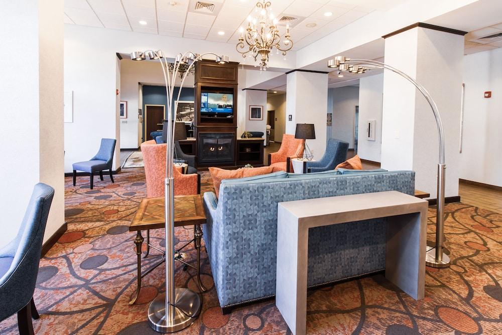 Hampton Inn & Suites Huntsville Hampton Cove Exterior photo