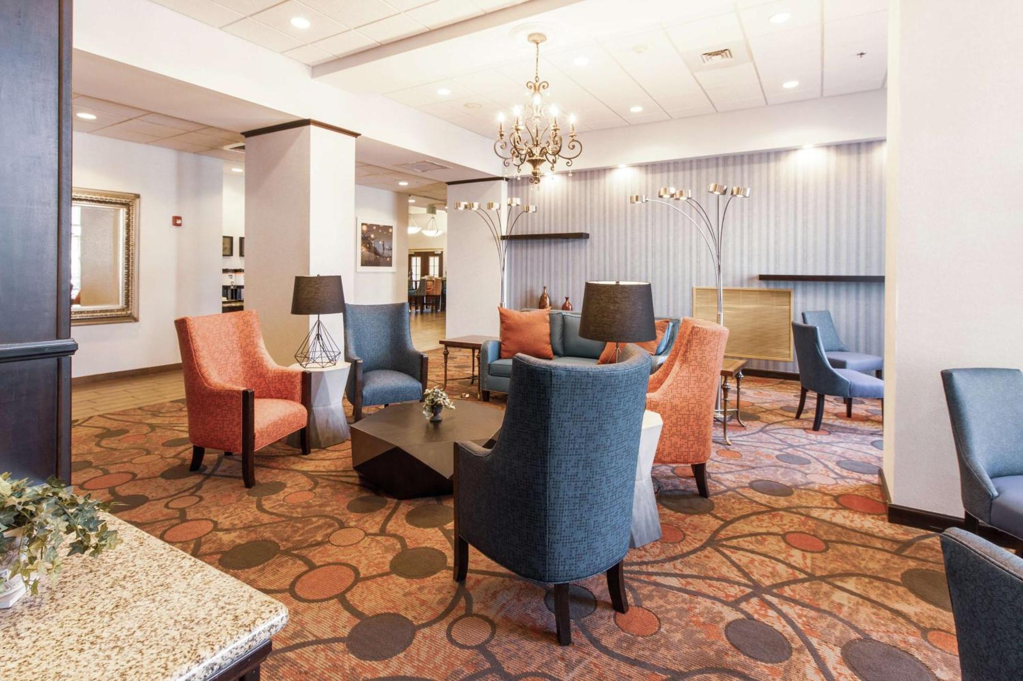Hampton Inn & Suites Huntsville Hampton Cove Exterior photo